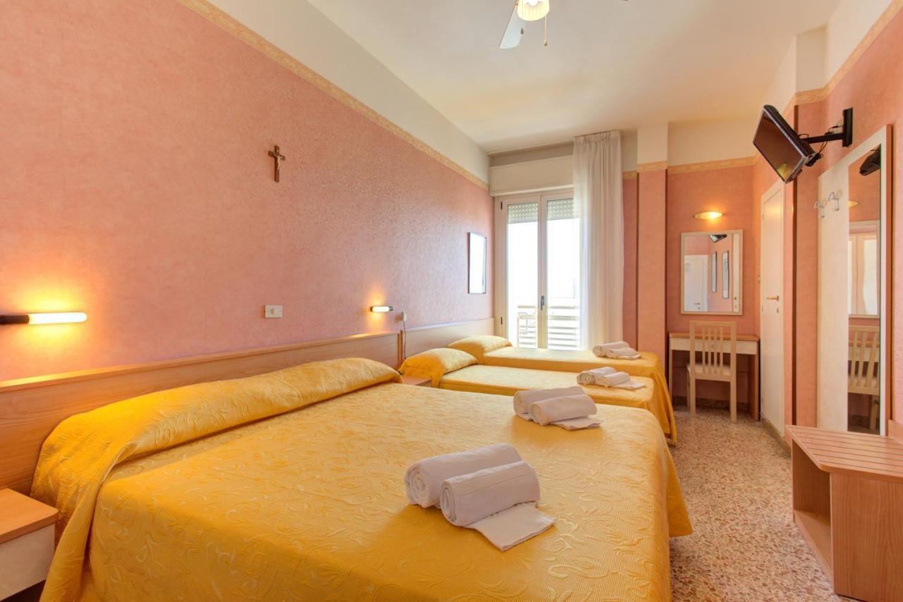 Hotel Nella Rimini Buitenkant foto